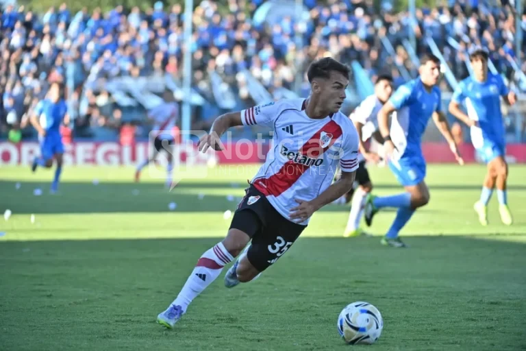 River venció 2 a 0 de visitante a Estudiantes de Río Cuarto