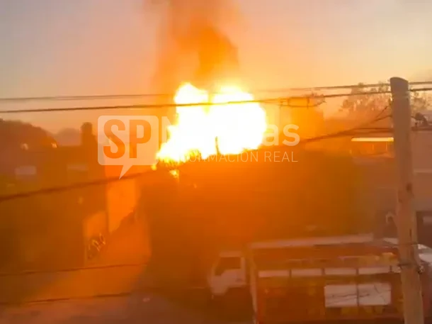 Imágenes impactantes: explotó un depósito de garrafas en Merlo